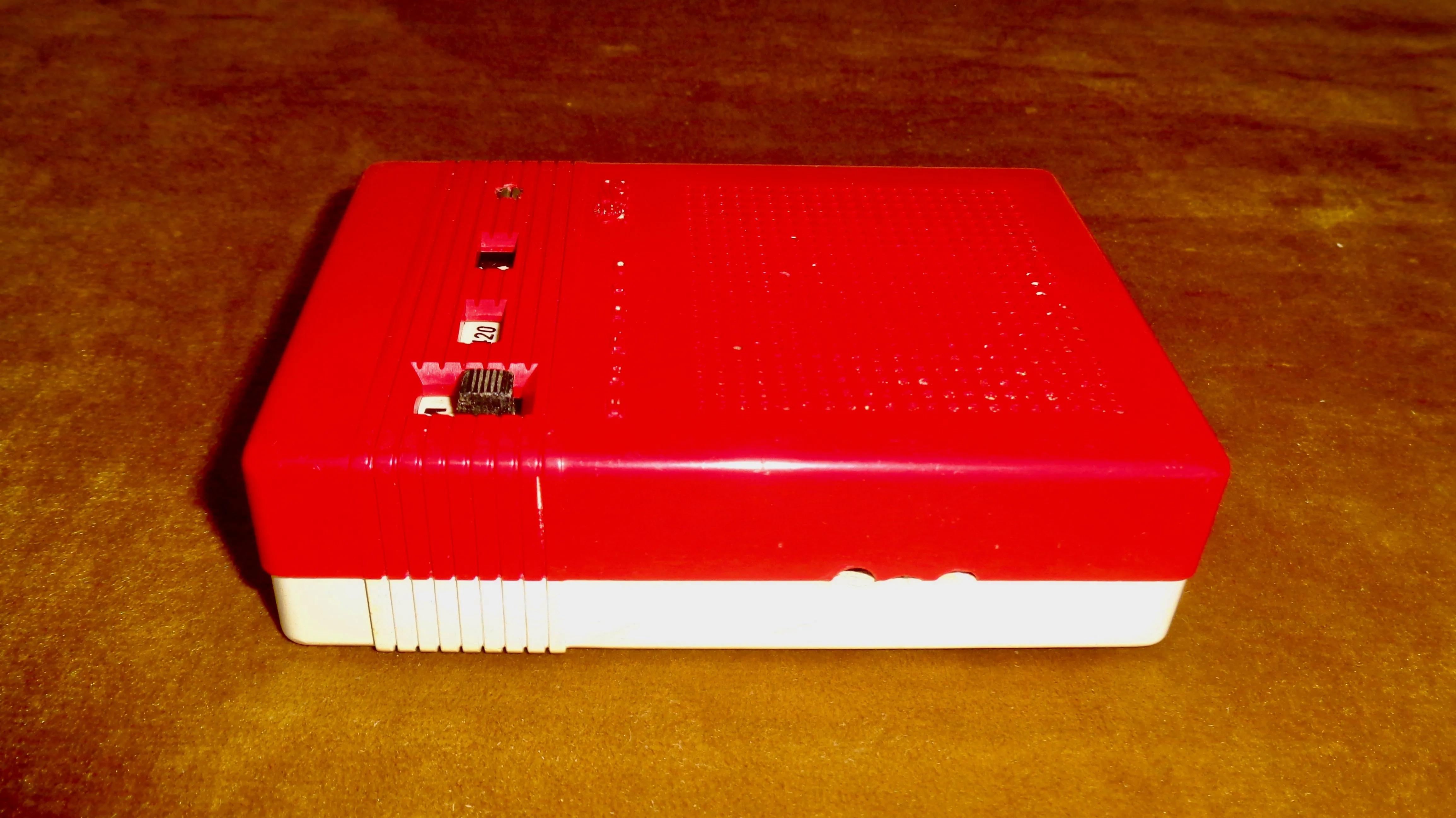1960s Perdio Mini Six PR24 Pocket Transistor Radio In Red And White Plastic