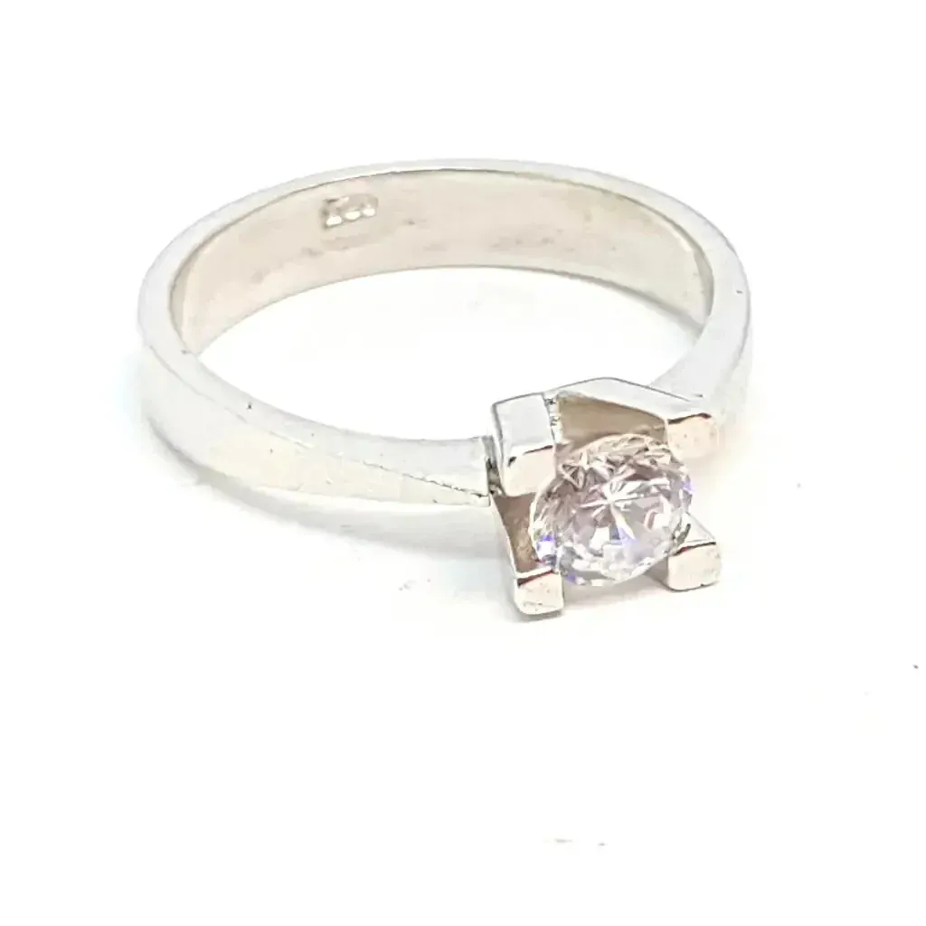 925 silver ring and zircons. Circa 1980. 8 1/2 used. Ancient jewelry.