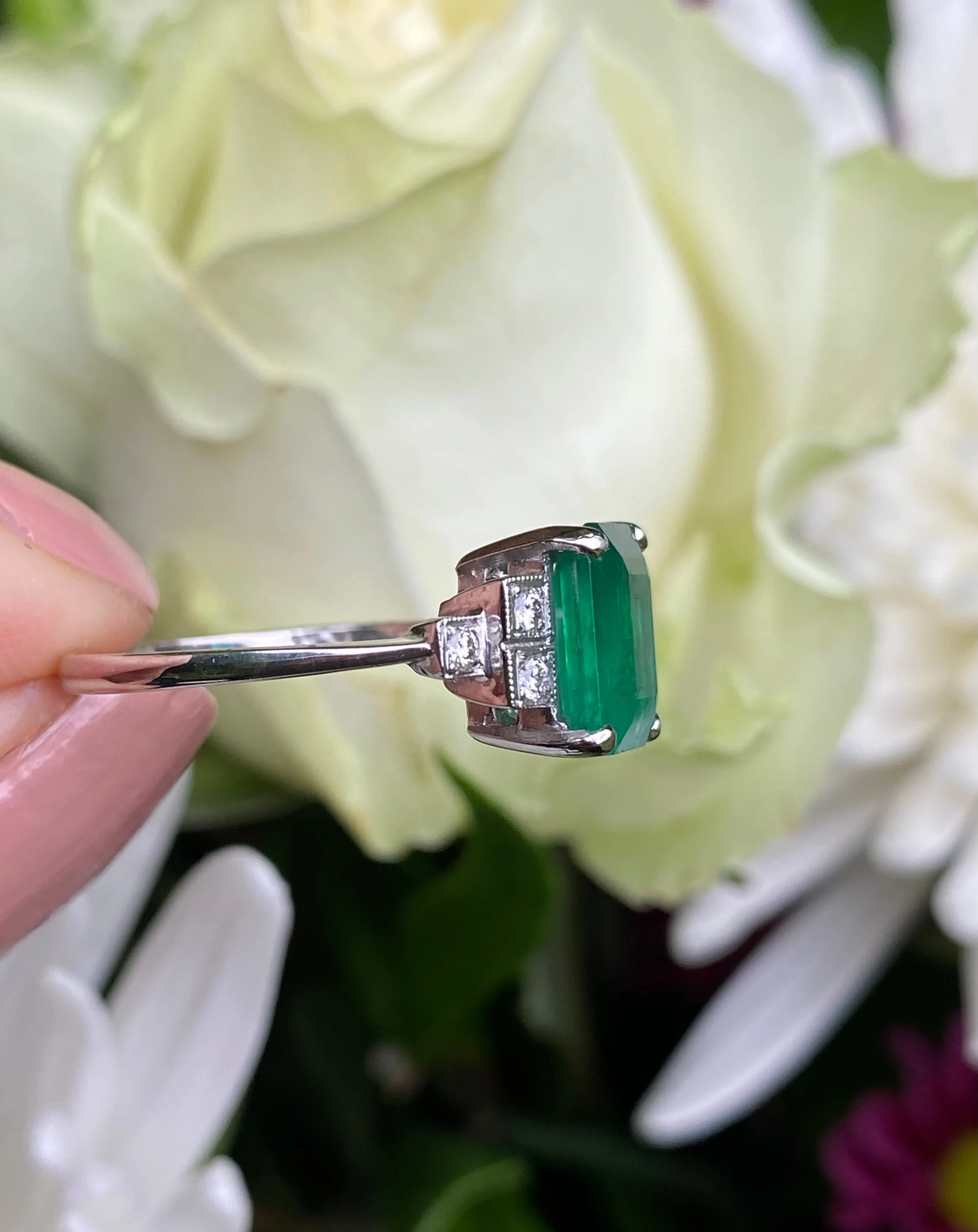 Art Deco Emerald and Diamond Platinum Ring 0.15ct   2.25ct
