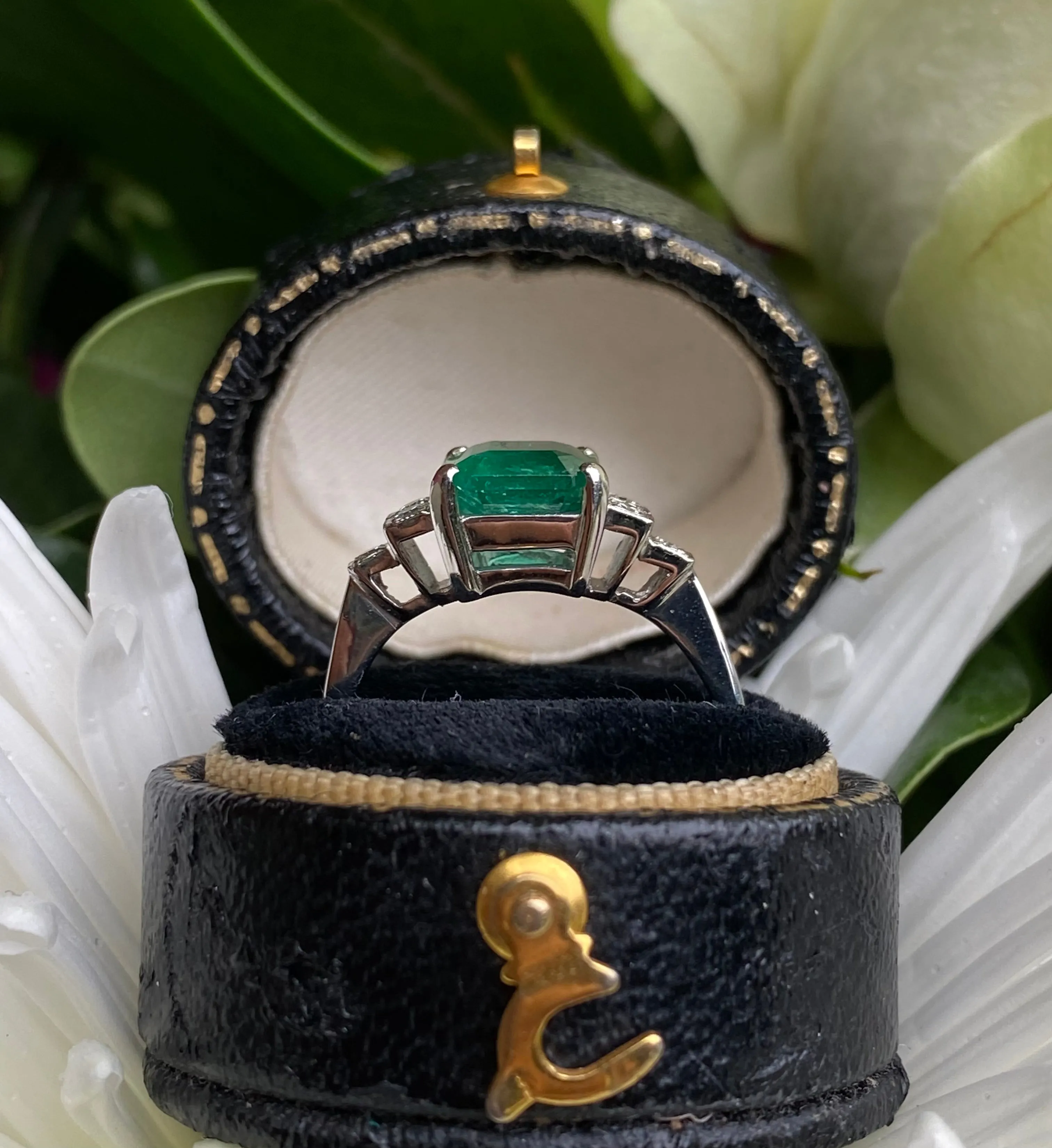 Art Deco Emerald and Diamond Platinum Ring 0.15ct   2.25ct