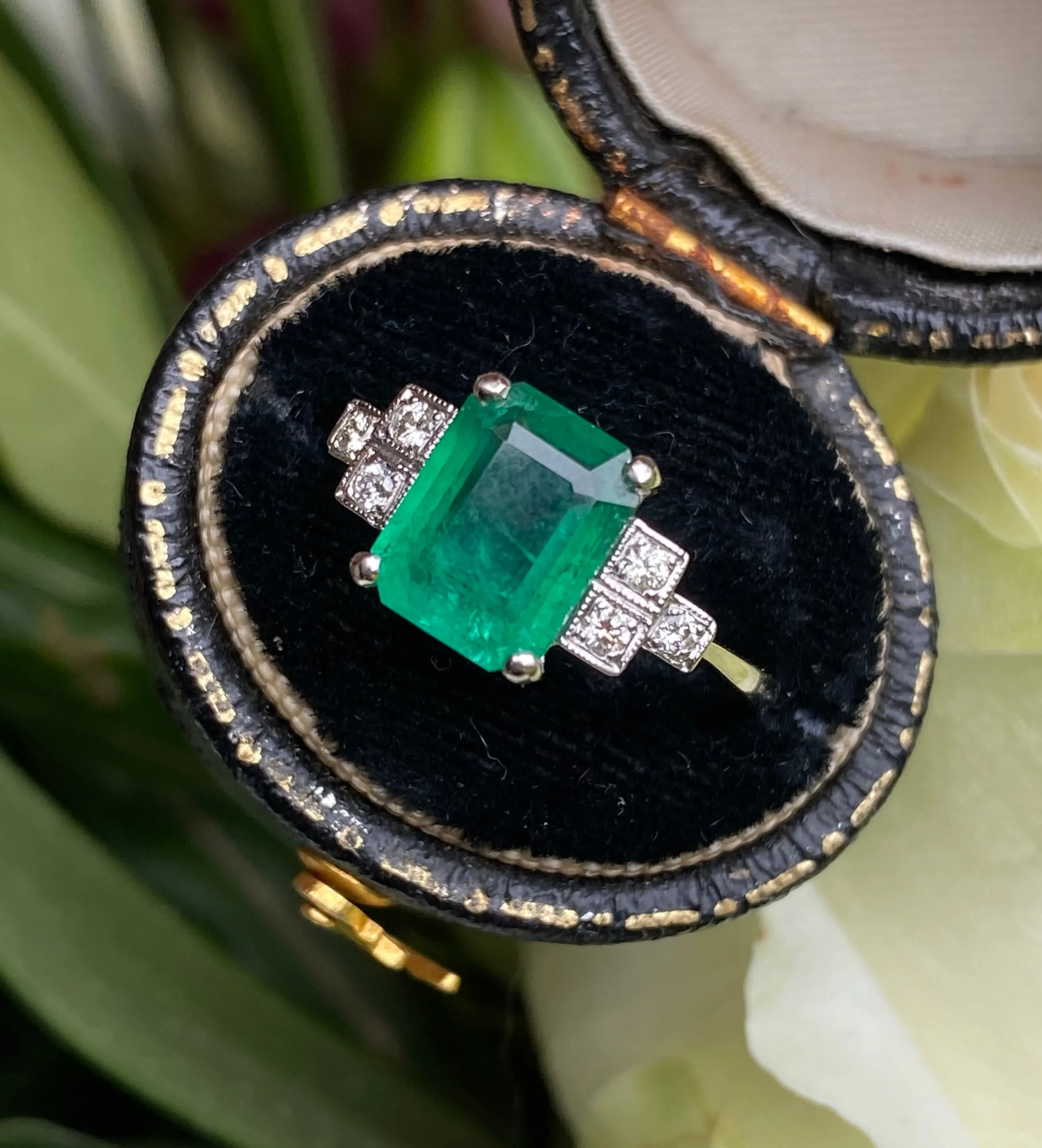 Art Deco Emerald and Diamond Platinum Ring 0.15ct   2.25ct