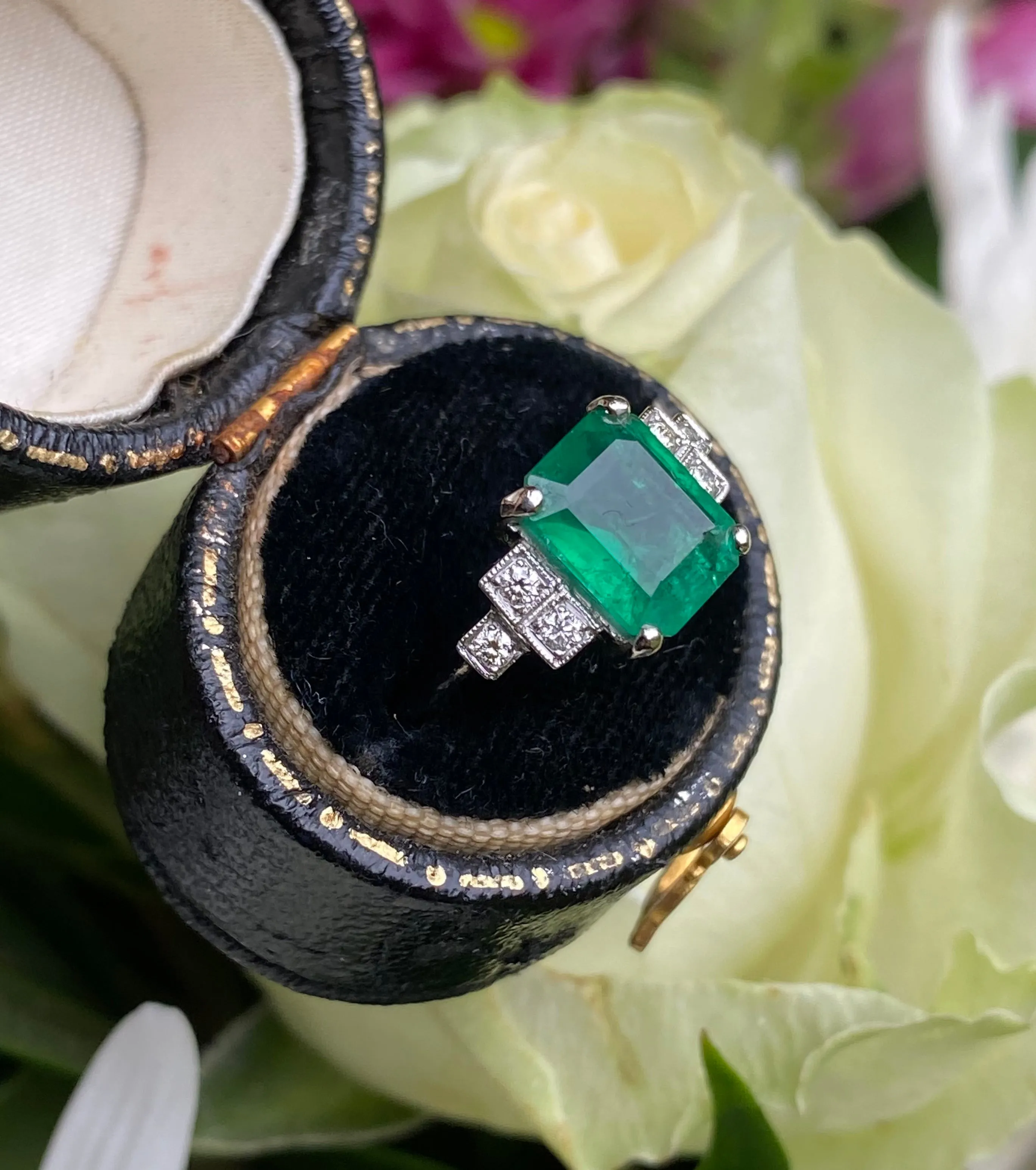 Art Deco Emerald and Diamond Platinum Ring 0.15ct   2.25ct
