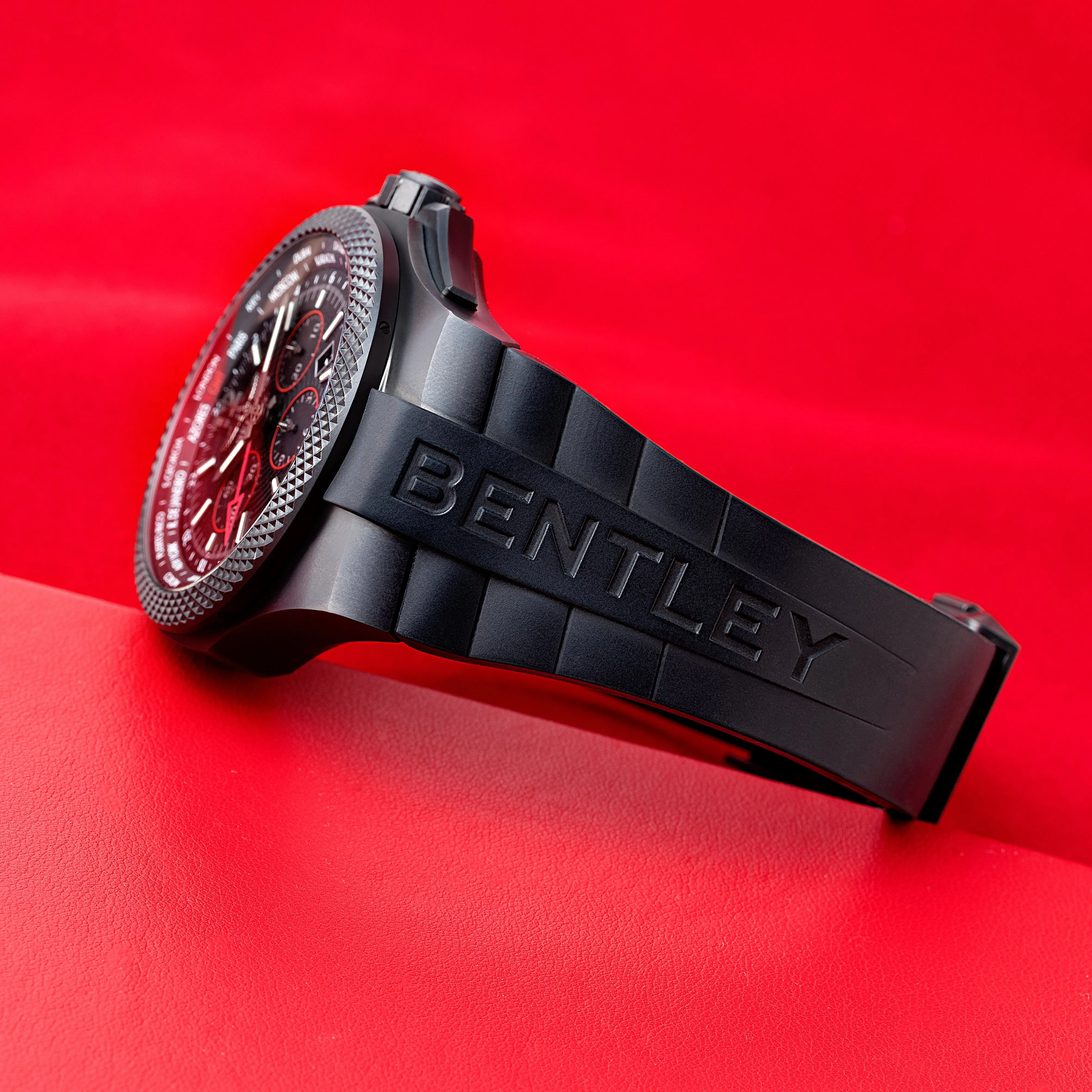 Breitling For Bentley Motors GMT Chronograph Light Body B04 Midnight Carbon Special Edition