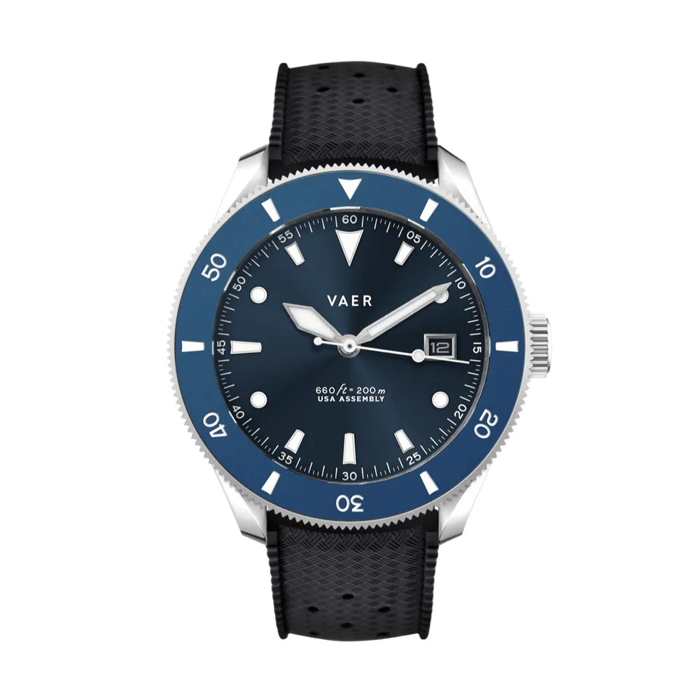 D4 Meridian Solar Watch- Navy 42mm / Quick Release Khaki Strap