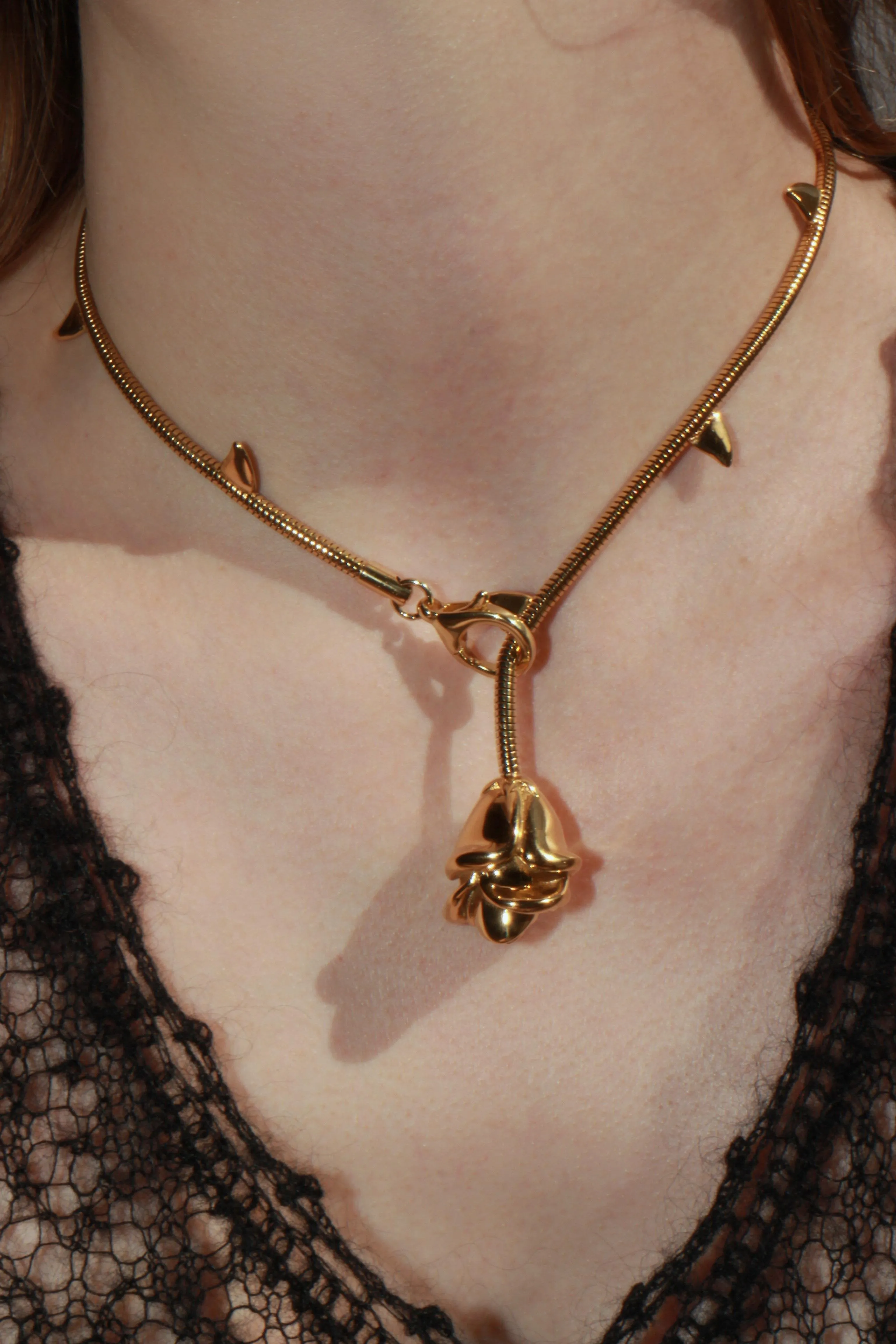 Rosebud Necklace / Gold