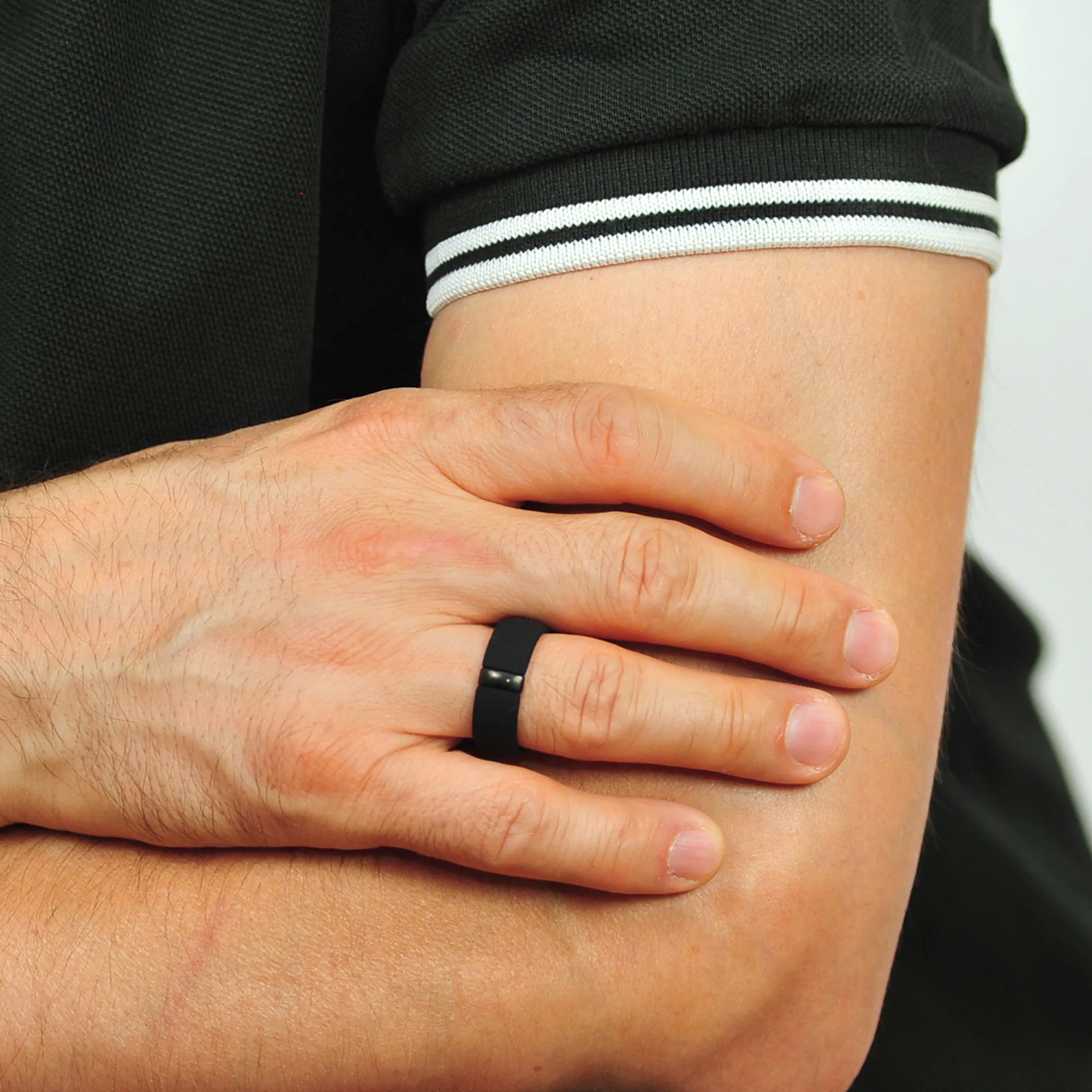 Silicone Wedding Ring Sets for Couple – MetalBar & Metal Heart Collection. (Black - Gunmetal Gray / Nude -Rose gold)