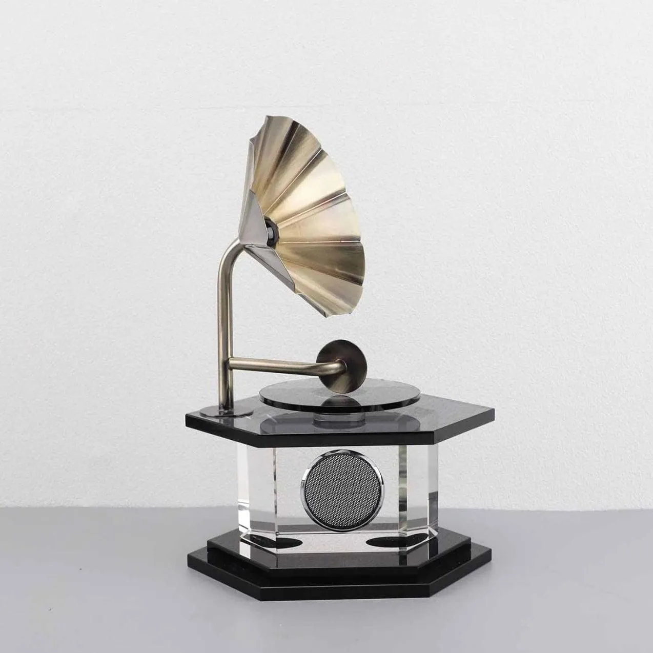 VINTAGE CRYSTAL GRAMOPHONE STYLE 1