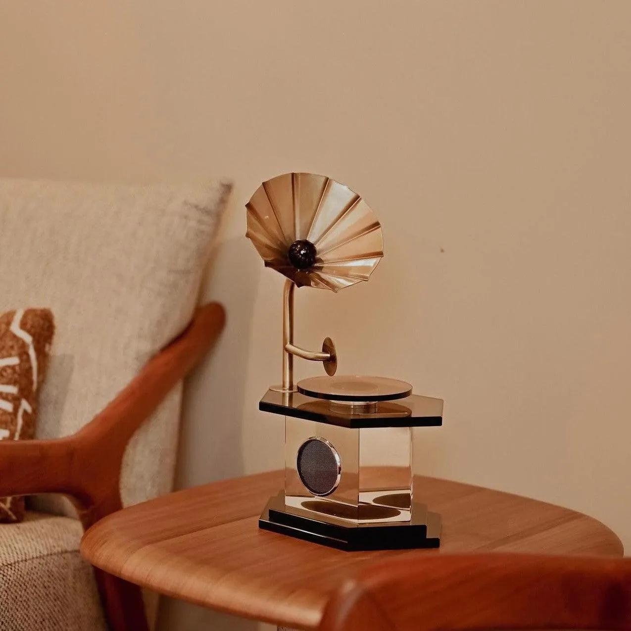VINTAGE CRYSTAL GRAMOPHONE STYLE 1