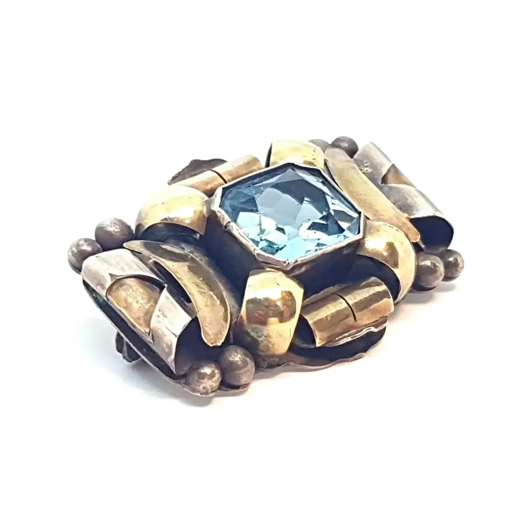 Women's art deco silver brooch, sterling silver, blue aquamarine, circa 1930.