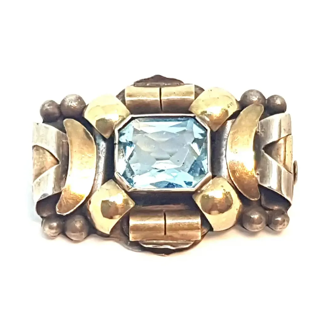 Women's art deco silver brooch, sterling silver, blue aquamarine, circa 1930.