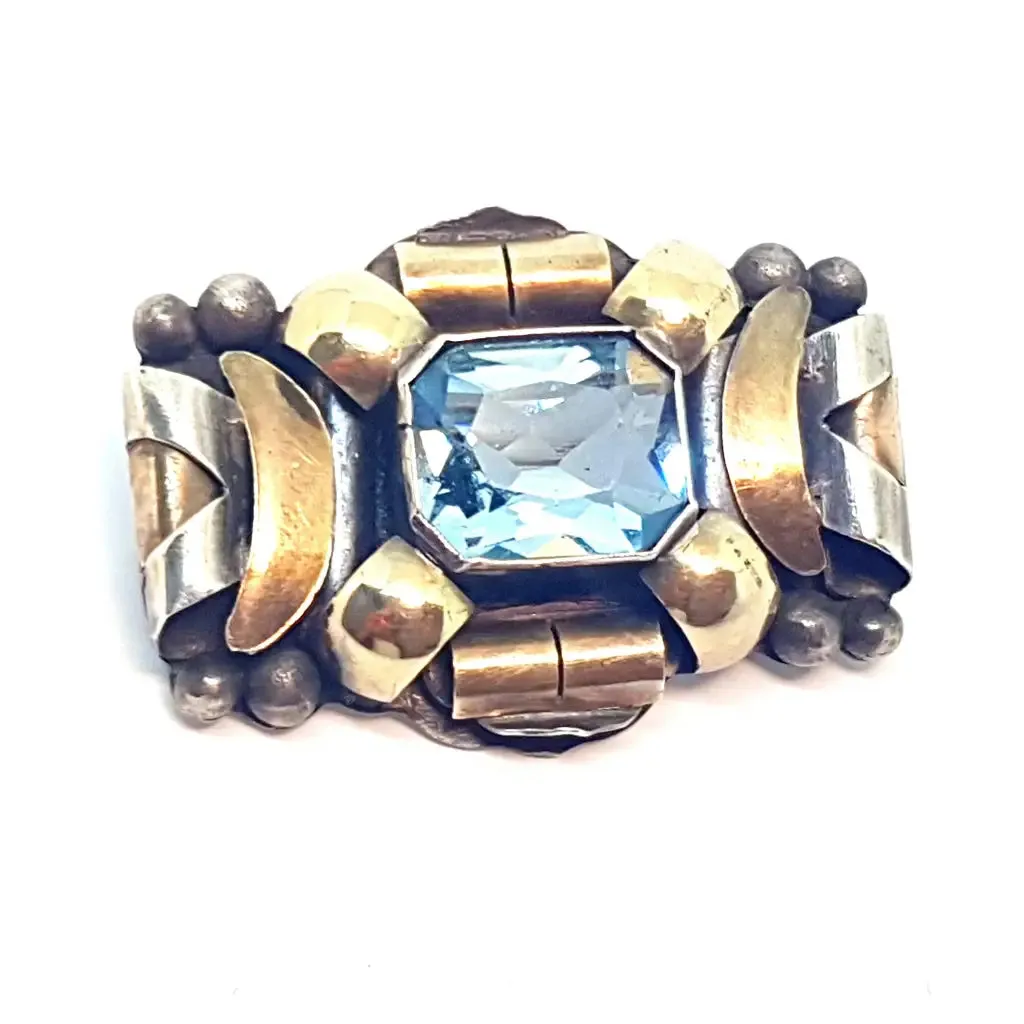 Women's art deco silver brooch, sterling silver, blue aquamarine, circa 1930.