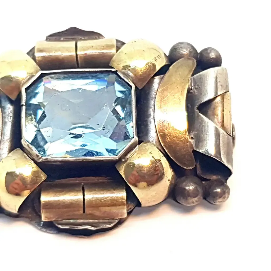 Women's art deco silver brooch, sterling silver, blue aquamarine, circa 1930.
